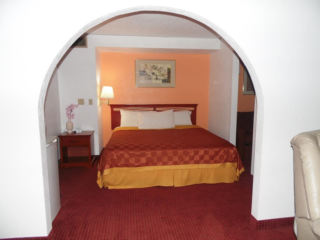American Inn & Suites Boone Δωμάτιο φωτογραφία